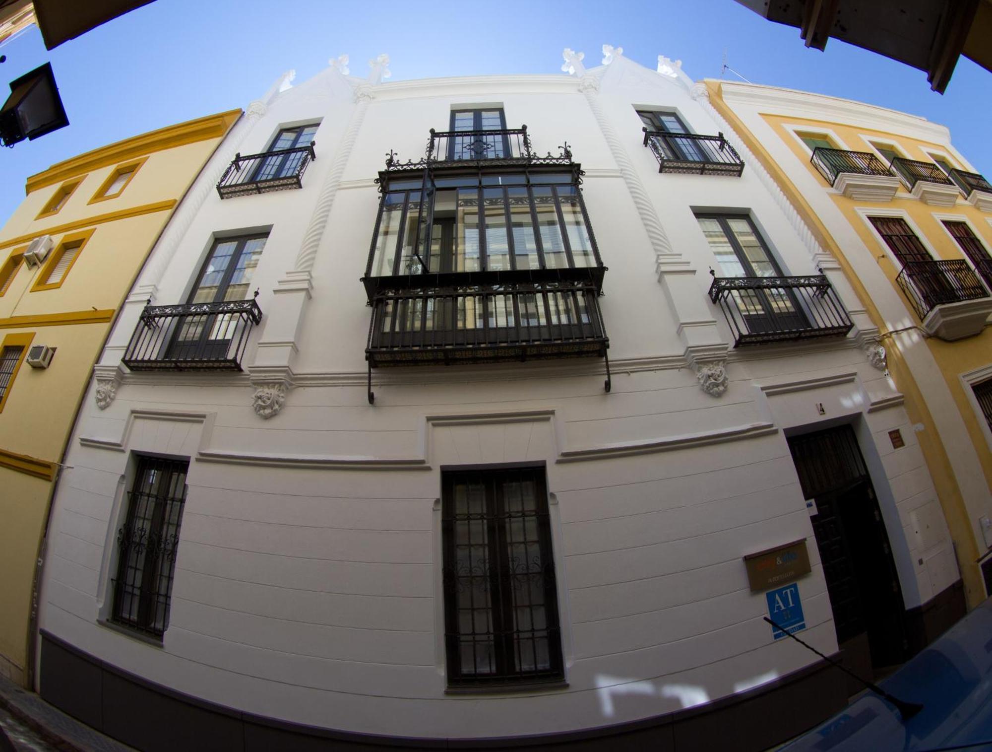 Life Apartments Alberto Lista إشبيلية المظهر الخارجي الصورة